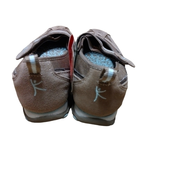 NWT Danskin Now Ladies Slip On Comfort Shoes - Picture 6 of 6